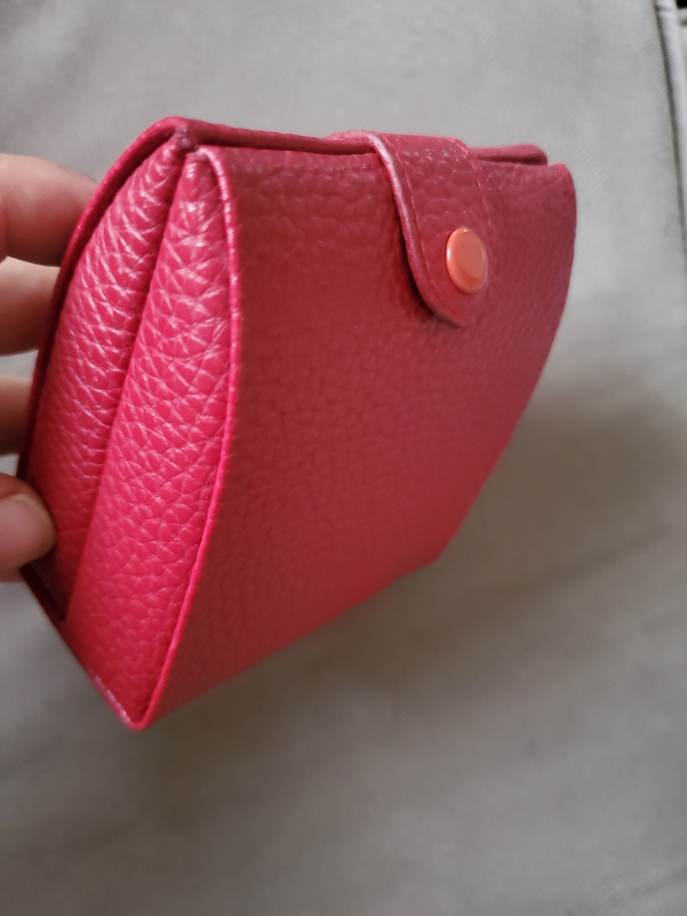 Helzberg Diamonds Red Pebble-Texture Snap Case Travel For Jewerly Travel